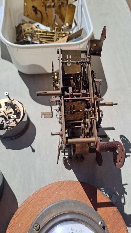 Lot clock movements