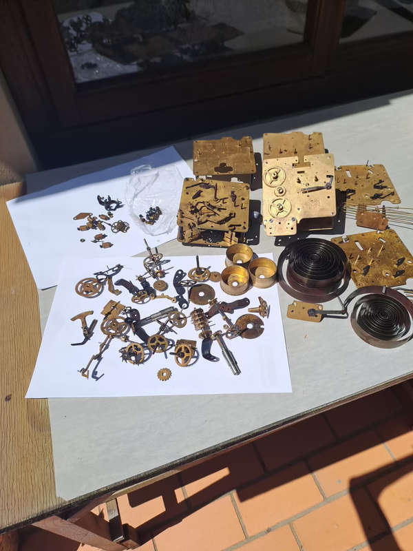 looks like 4 FHS clock moments for spares or repairs