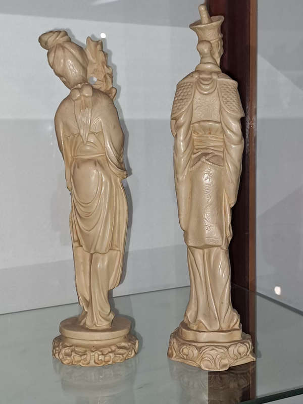 A pair of Japanese Emperor  Royal couple tall detailed figurines