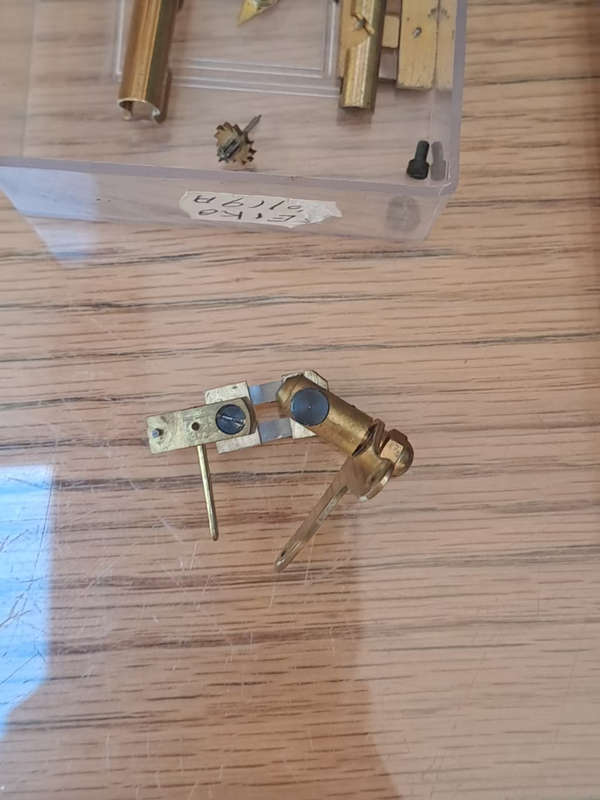 2x magnetic Dome clocks for re assembly