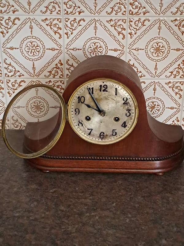 Nice vintage Mantle clock working