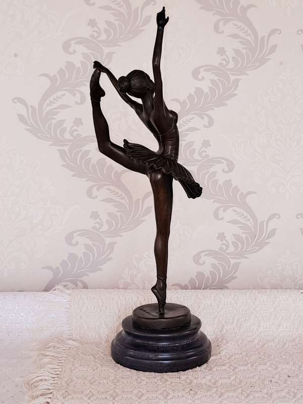 Stunning tall dancing ballerina bronze on marble plinth 42cm tall