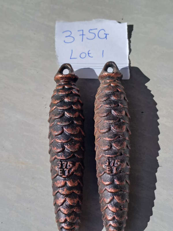 Pair cuckoo clock weights 375 Et each