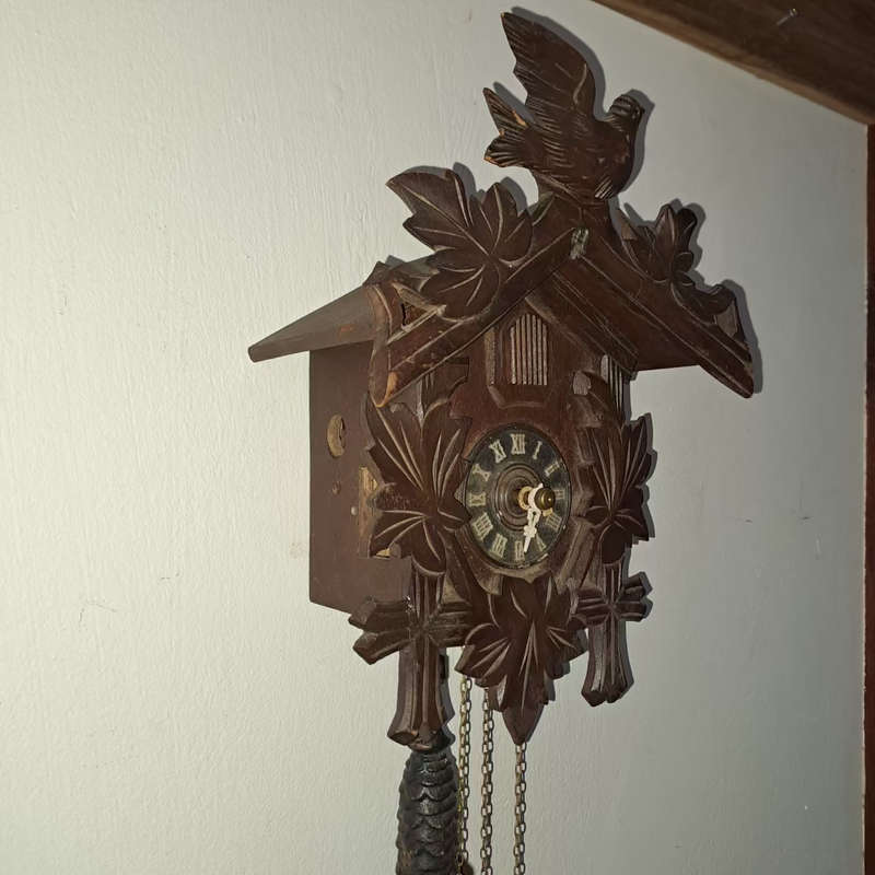 Made in Germany - Div.Pat.u.G.M.angem Cuckoo clock working