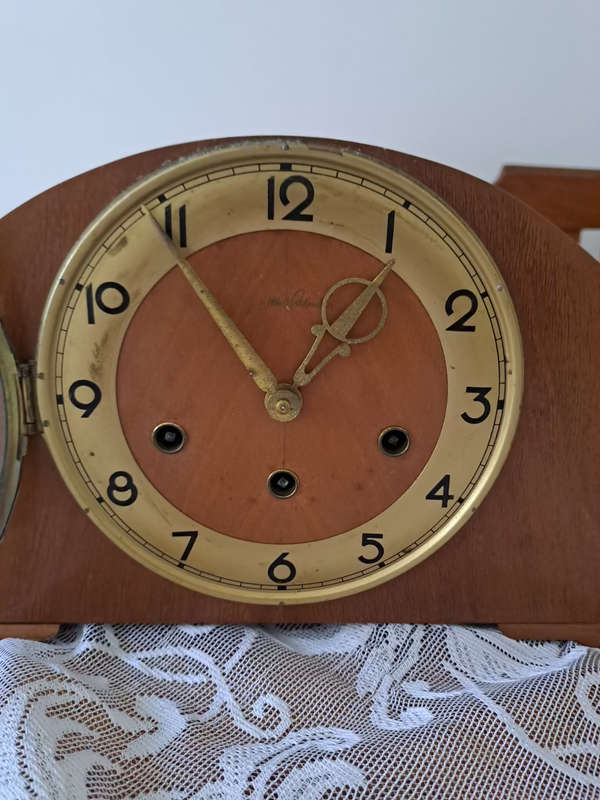 A RARE ANTIQUE (c1940) GERMAN MADE `MULLER-SCHLENKER` ART DECO MANTLE CLOCK