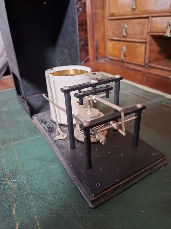 Short & Marsh Britain barograph  working