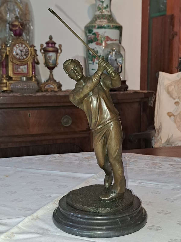 Vintage Bronze golfer 32cm