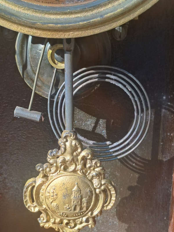 E. Ingraham 1805-1885 working gingerbread clock beautiful detail
