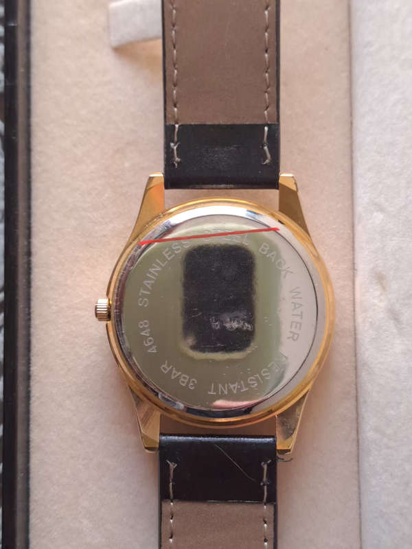 Osco men's gold plated dress watch nos