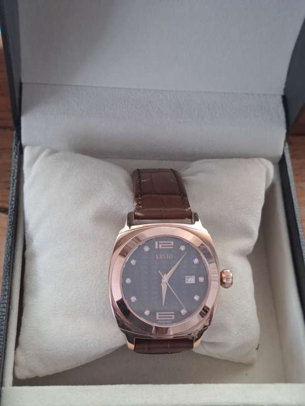Large Bold men's rose gold Vasto watch new unworn