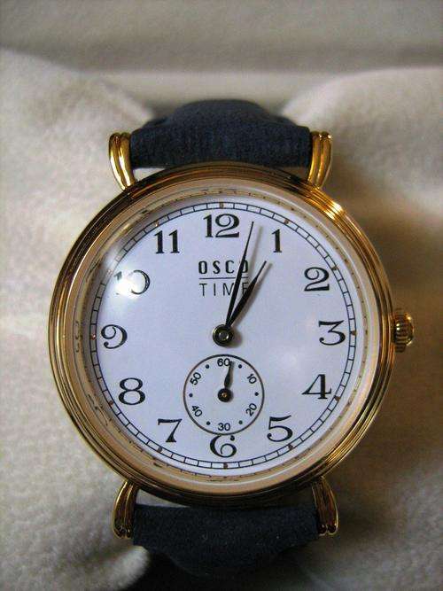 LOVELY LADIES OSCO GERMAN WATCH GOLD PLATED WITH SECOND HAND DIAL