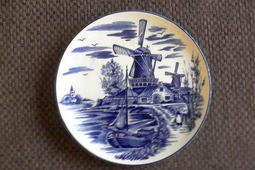 DELFT HOLLAND POTTERY COLLECTABLES