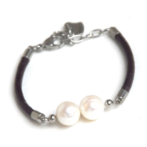 Atenea handmade Coffee Brown leather cord bracelet with large white freshwater pearls
