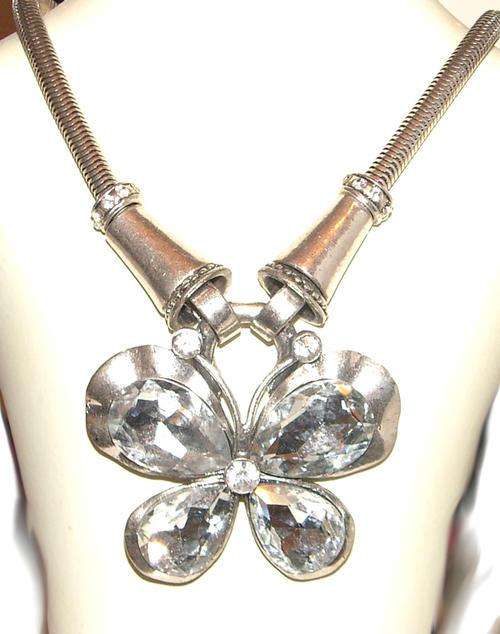 ***STUNNING DESIGN!!!*** GORGEOUS TIBETAN SILVER BUTTERFLY NECKLACE!!!