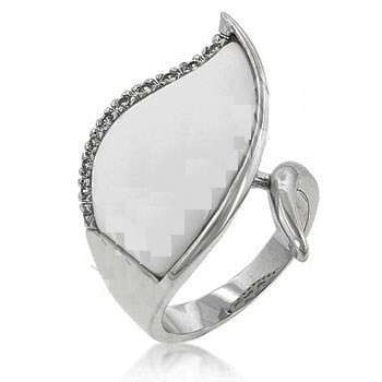 White Onyx and Simulated diamond dress ring- Size 6