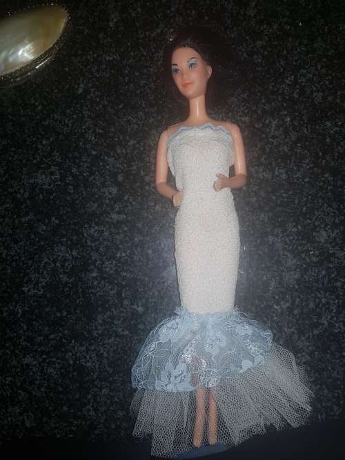 Lovely Vintage Barbie-collectable