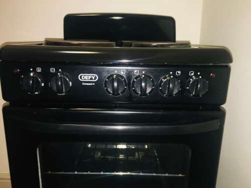 Defy 500 Series Compact 4 Solid Plate / Electric Stove (Black)