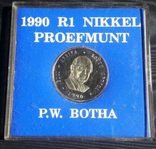 *** 1990 - SOUTH AFRICA R1 NICKEL PROOF COIN IN PLASTIC HOLDER AS ISSUED BY SA MINT ***