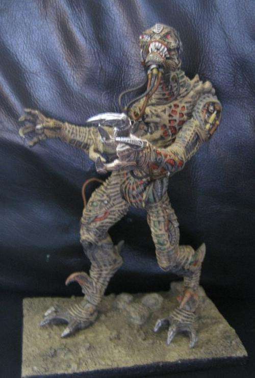 *** 2001 STAN WINSTON CREATURE ACTION FIGURE - APPROX  20.5CM TALL***