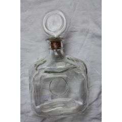 GLASS DECANTER