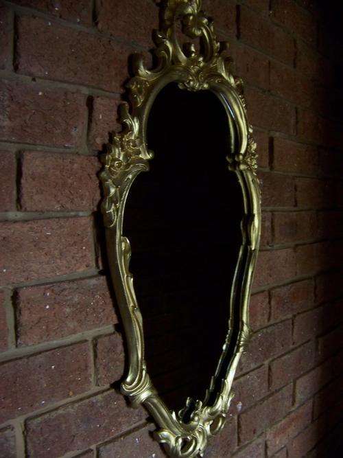 LONG HANGING MIRROR
