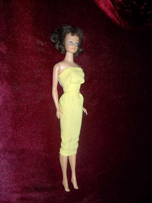 1963-1966 Midge in brown hair .