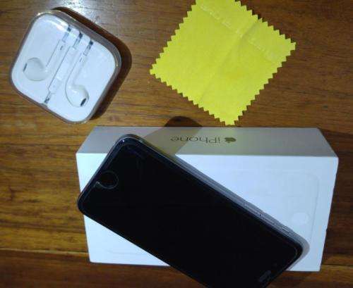 iPhone 6 Spacegrey | *As New* | Sealed Earphones | Bodyglove Screen Protector | 16GB