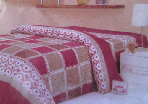 EXCLUSIVE COMFORTER SET (RANGE 10)