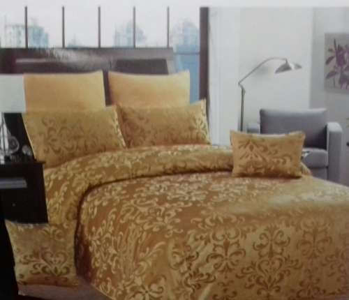 EXCLUSIVE QUEEN COMFORTER SET (RANGE 16) GOLD