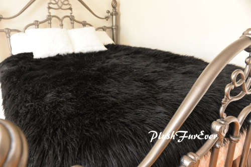 EXCLUSIVE DOUBLE FLUFFY COMFORTER (BLACK)