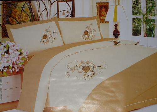 BEDDING SETS