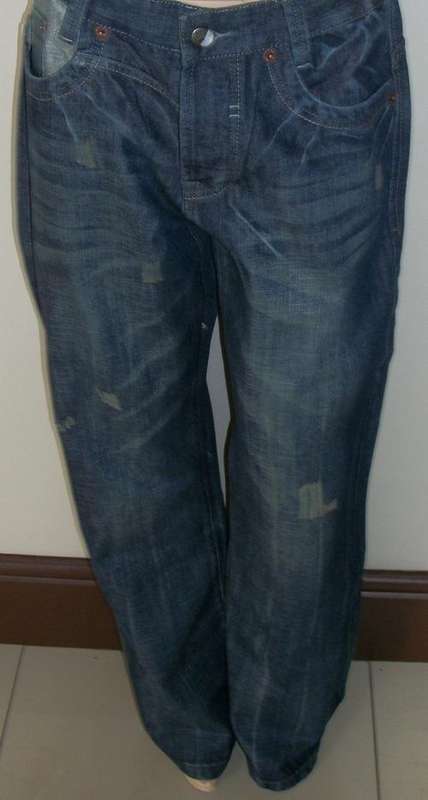Mens Fashionable Imported Jeans (size 32) Bootleg