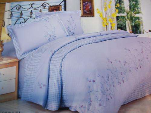 6 PIECE BEDDING SET (Range 1 = R140)