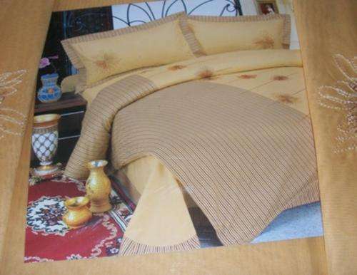 6 PIECE BEDDING SET (Range 1 = R140)