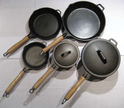 7 Piece Cast Iron Pot & Pan Set