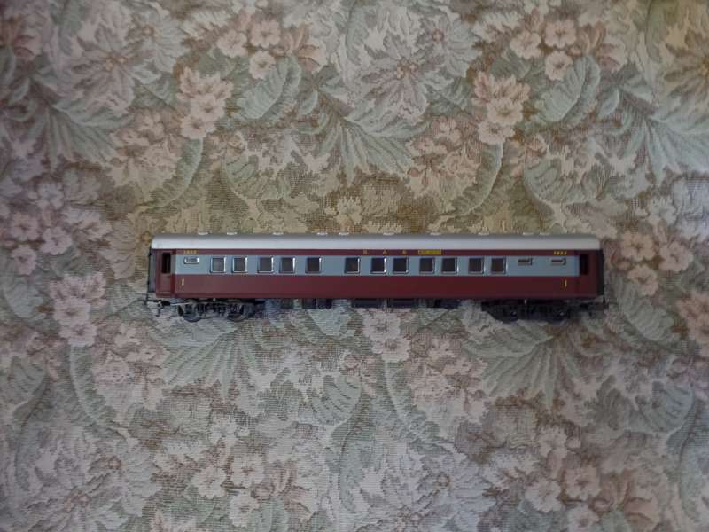 Lima Passenger coach 1st class golden series