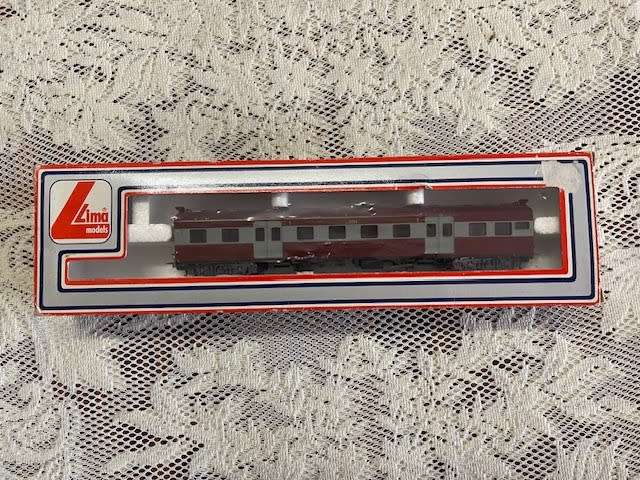 Lima suburban 3rd class coach