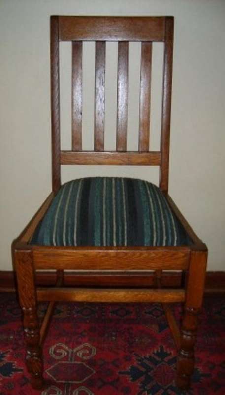 Upholstered Oak Hall Chair