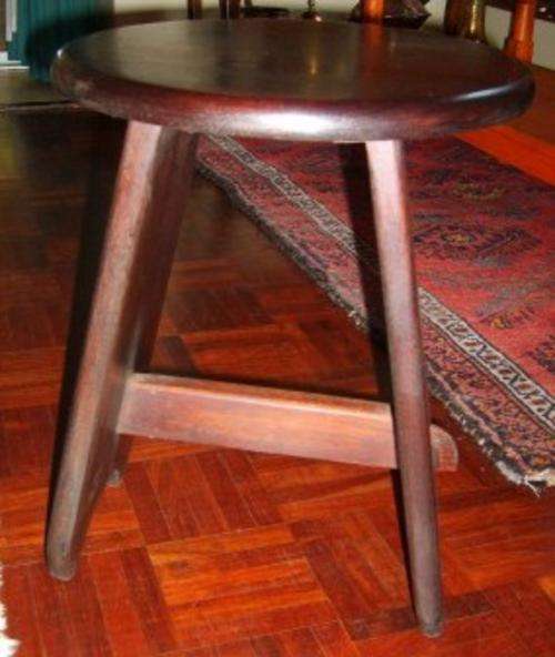 Milk Maid's Stool