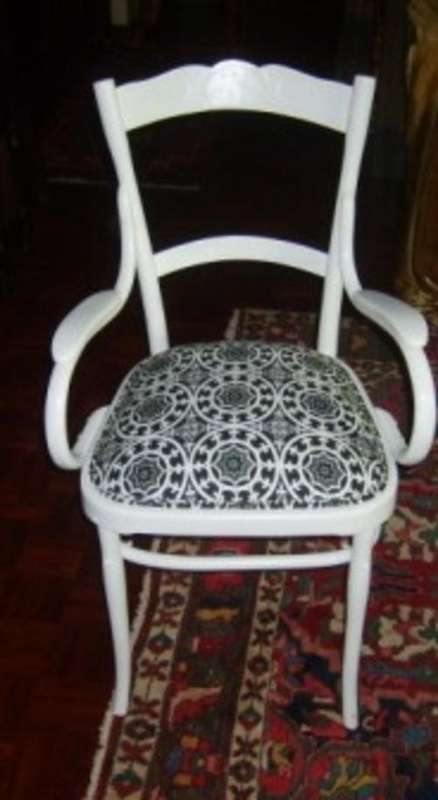 BEAUTIFUL WHITEWASHED BENTWOOD CHAIR