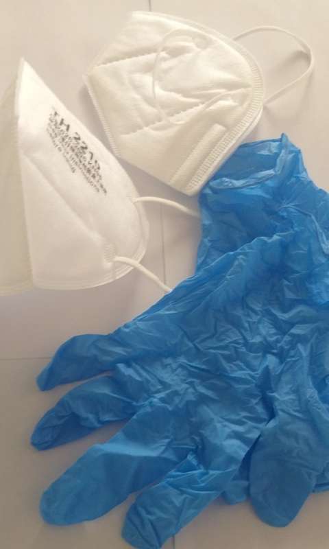 Face Masks / Respirator (COVID-19 Protection) Reusable/ 2 masks +2 nitrile gloves