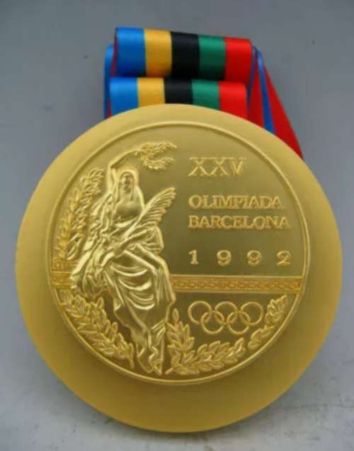 1992 BARCELONA Olympic Commemorative Gold Medal Souvenir + Ribbon