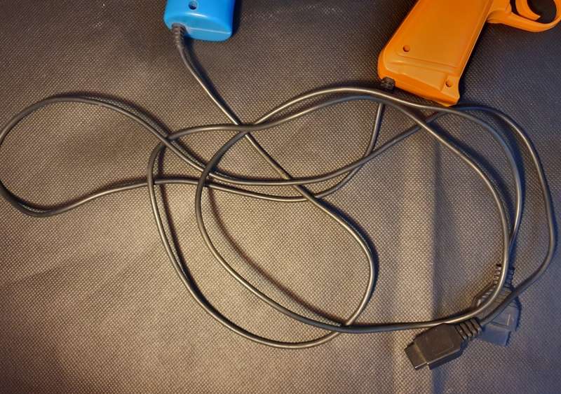 Vintage Kanomi The Justifier Blue Lethal Weapon Gun Controller & Orange Panther Pistol Controller