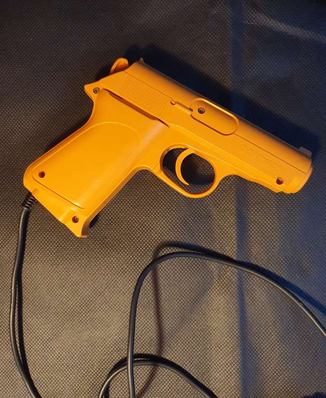 Vintage Kanomi The Justifier Blue Lethal Weapon Gun Controller & Orange Panther Pistol Controller