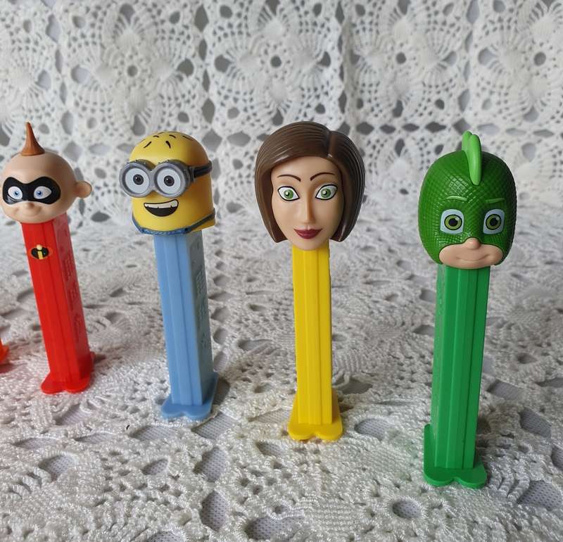 Pez Dispencer Character Collection 12x Pieces