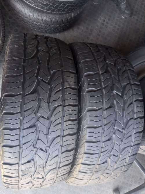 285/50/20 × 2 Dunlop Grandtrak AT5.