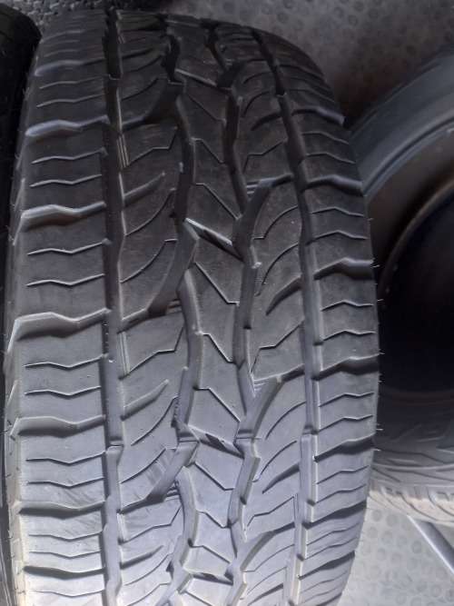 285/50/20 × 2 Dunlop Grandtrak AT5.