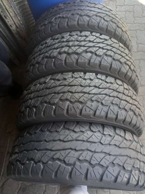 Set of 265/70/16 Dunlop AT tyres. 85% life