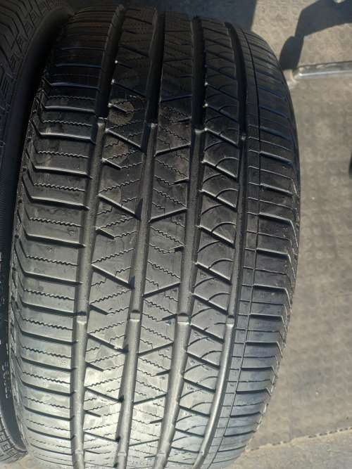 275/40/22 Continental ContiCross. 90% life