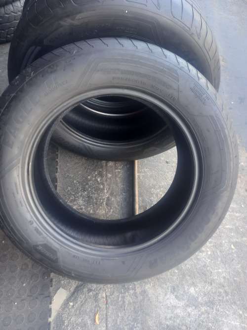 235/60/18 Goodyear Eagle Suv. 75% life